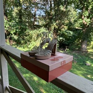Gianni Bini Silver and Cream Heels